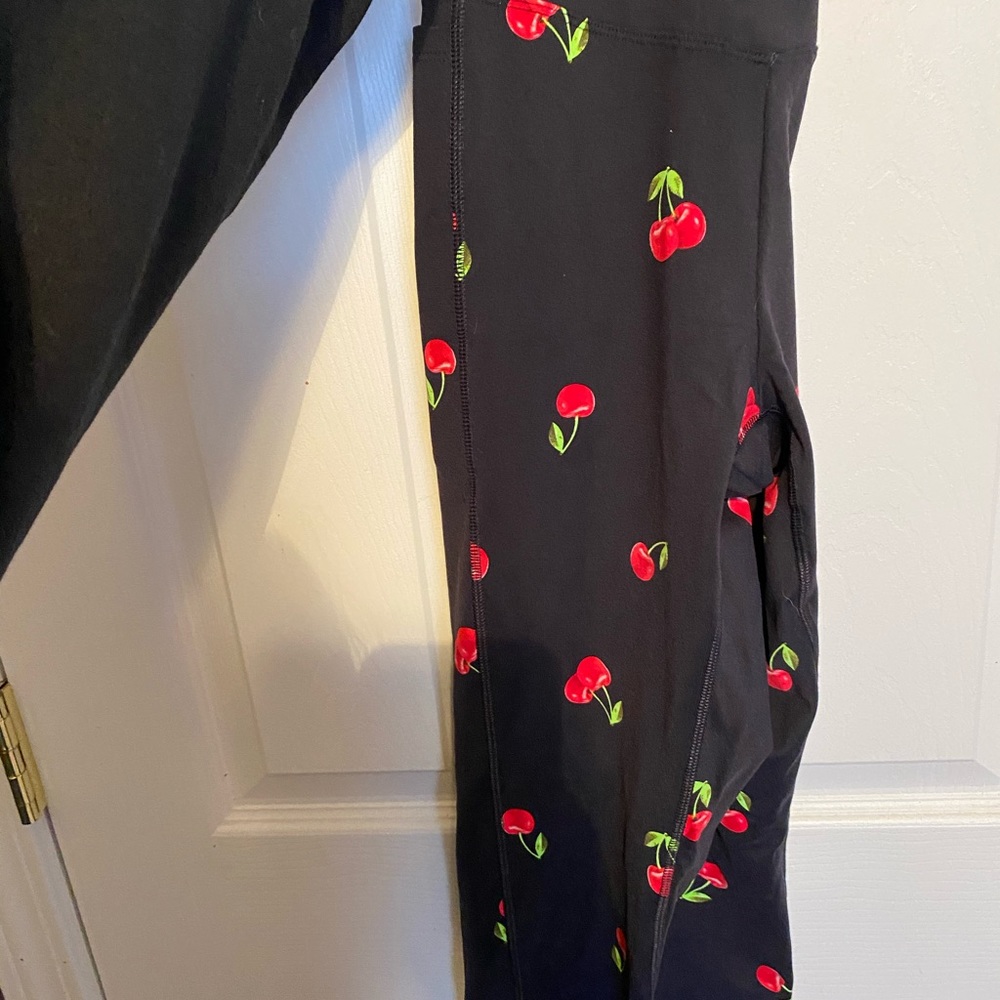 NWT PINK Leggings